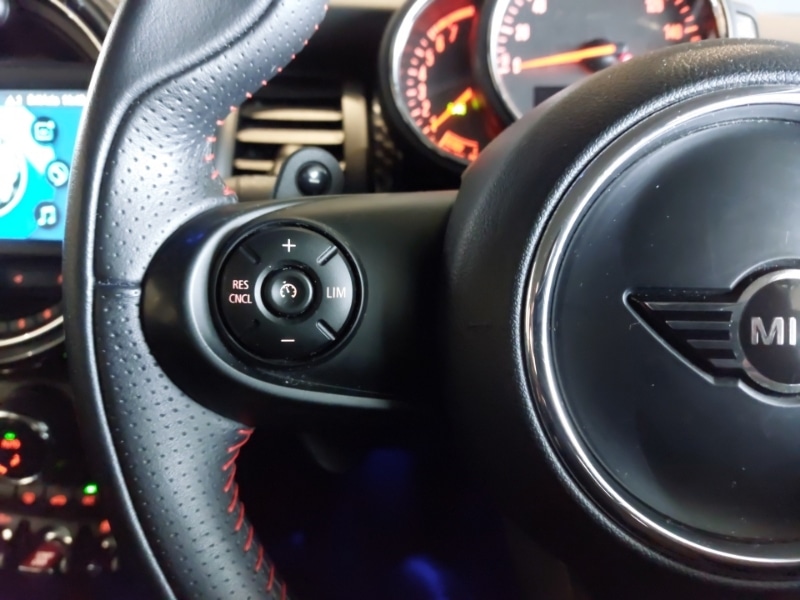 Used MINI Hatch 2018 for sale - 76354408: Photo 10