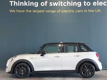 Used MINI Hatch 2018 for sale - 76354408: Photo