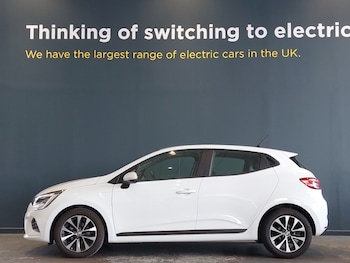 Used Renault Clio 2022 for sale - 75382519: Photo