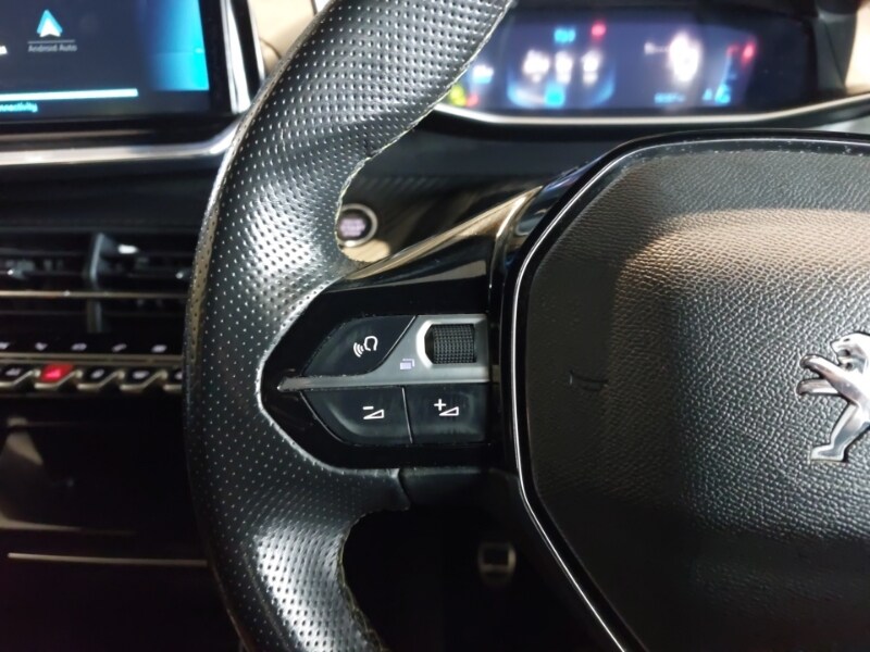 Used Peugeot 2008 2021 for sale - 76343305: Photo 10