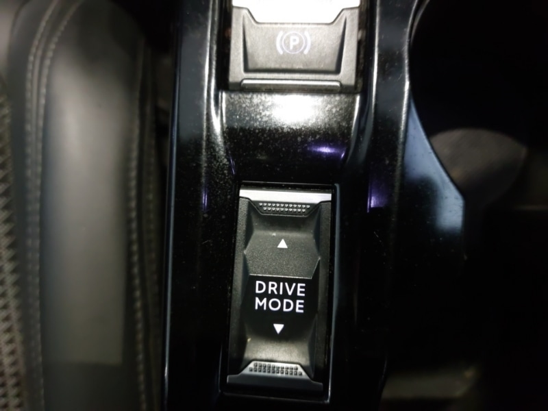 Used Peugeot 2008 2021 for sale - 76343305: Photo 18