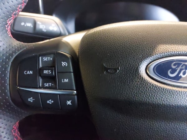 Used Ford Focus 2023 for sale - 76301861: Photo 10