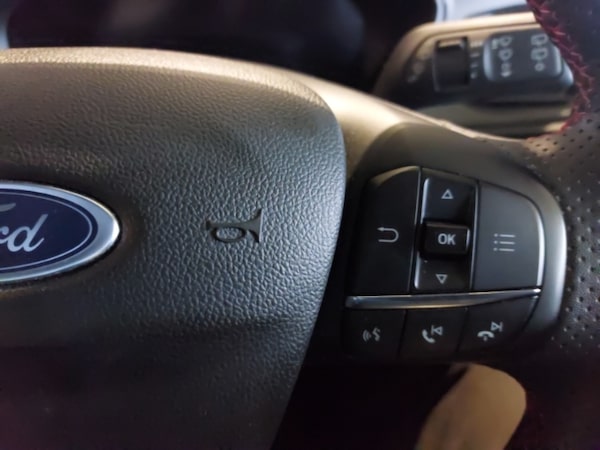 Used Ford Focus 2023 for sale - 76301861: Photo 11