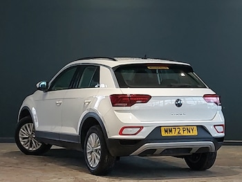 Used Volkswagen T-Roc 2022 for sale - 77366162: Photo