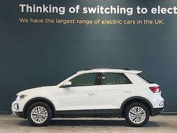 Used Volkswagen T-Roc 2022 for sale - 77366162: Photo