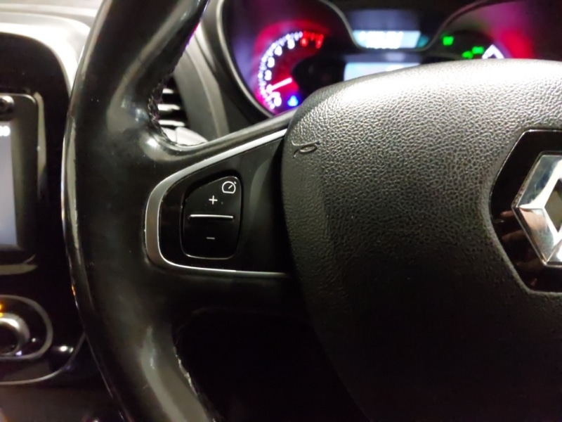 Used Renault Captur 2017 for sale - 77439389: Photo 10