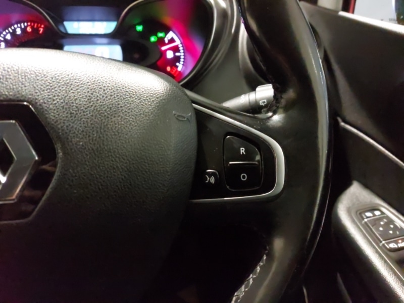 Used Renault Captur 2017 for sale - 77439389: Photo 11