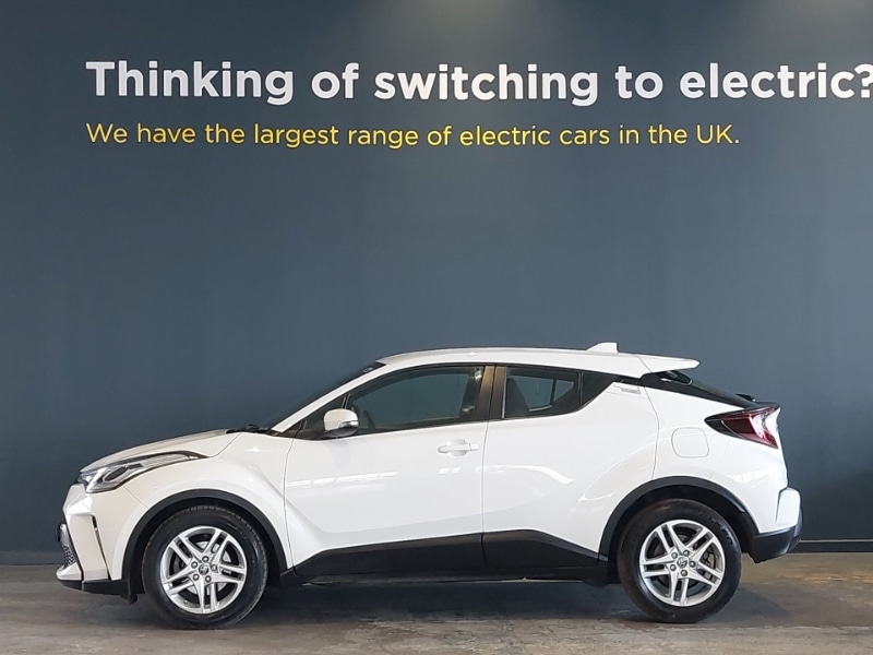 Used Toyota C-HR 2023 for sale - 77663987: Photo 4