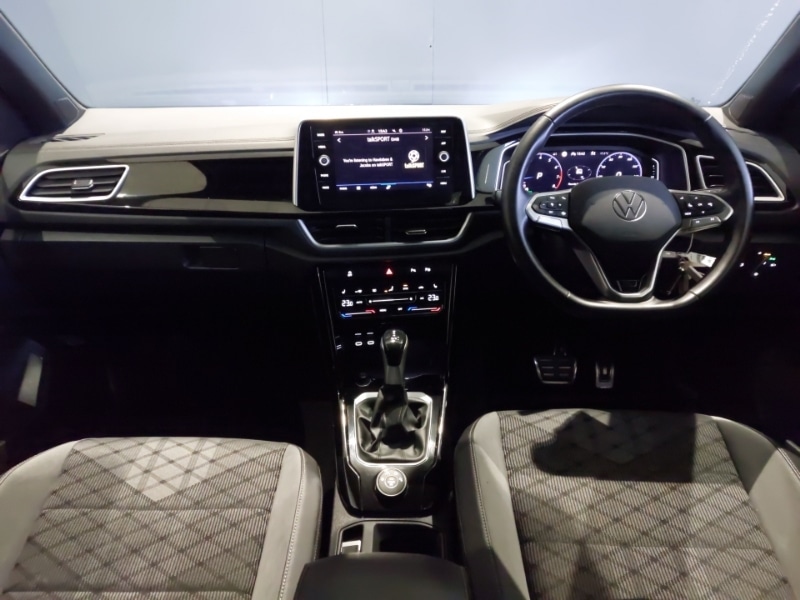 Used Volkswagen T-Roc 2024 for sale - 77265288: Photo 2