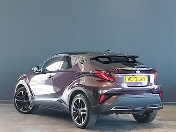 Used Toyota C-HR 2023 for sale - 78342492: Photo