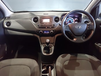 Used Hyundai i10 2017 for sale - 77371180: Photo