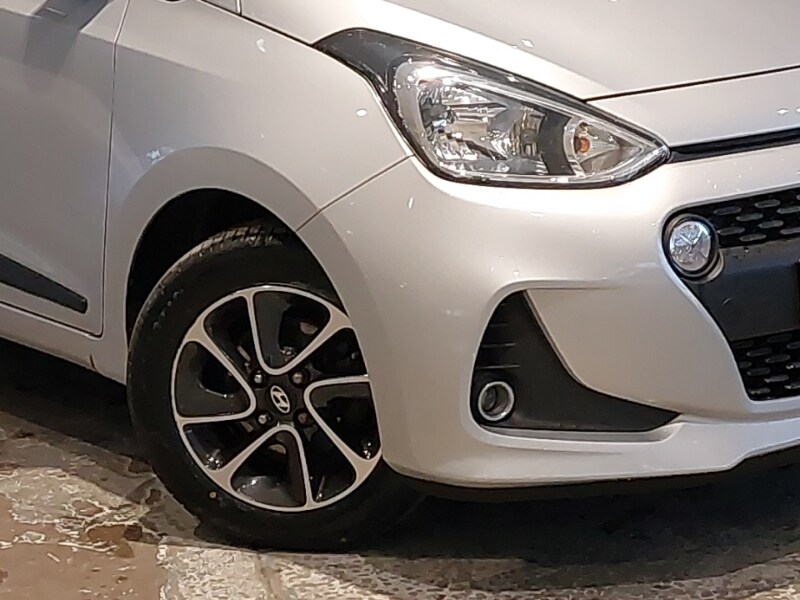 Used Hyundai i10 2017 for sale - 77371180: Photo 9