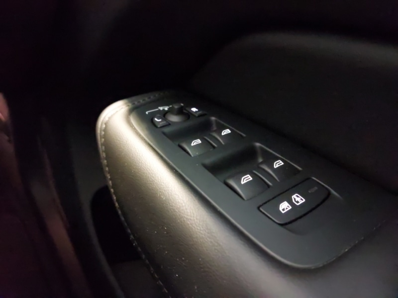 Used Volvo XC60 2024 for sale - 76906549: Photo 17