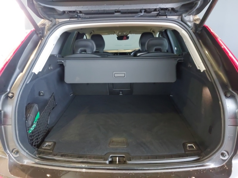 Used Volvo XC60 2024 for sale - 76906549: Photo 8