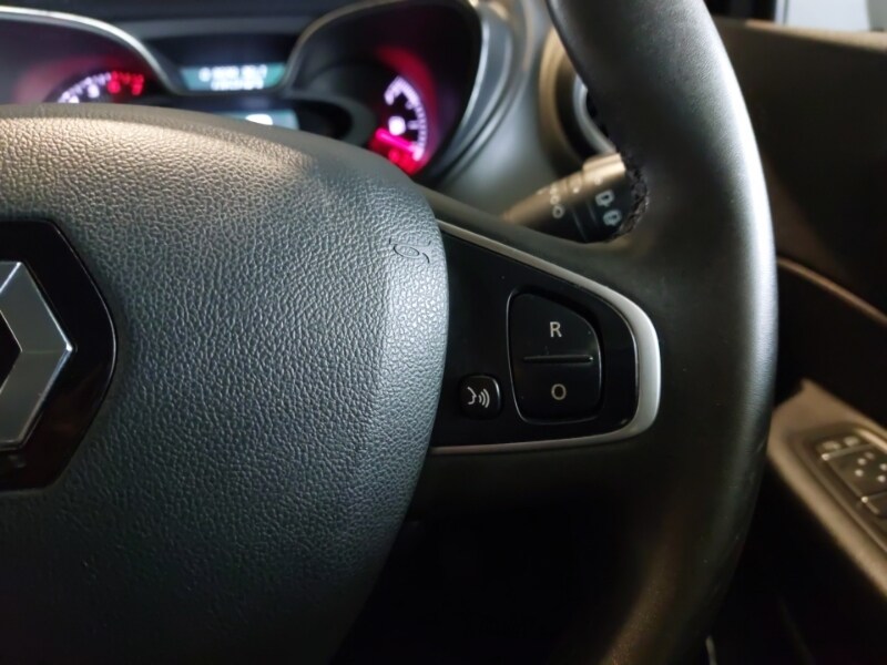 Used Renault Captur 2018 for sale - 76492935: Photo 11