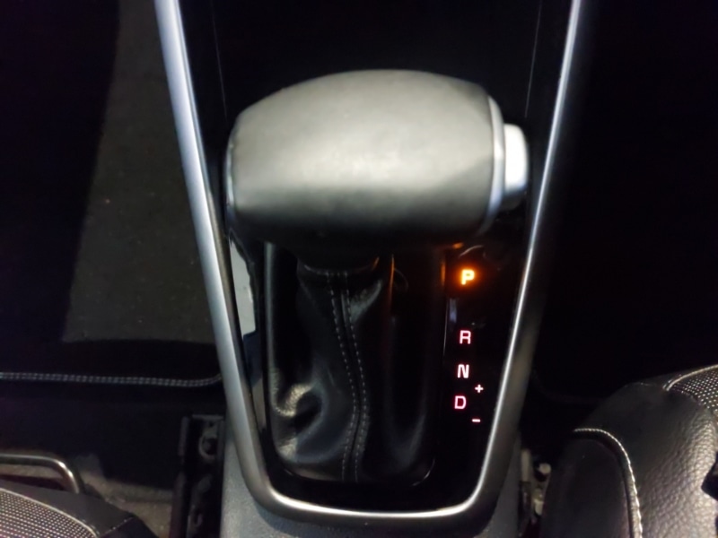 Used Kia Stonic 2023 for sale - 77108114: Photo 14