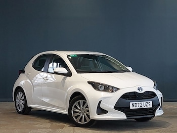 Used Toyota Yaris 2023 for sale - 77595849: Photo