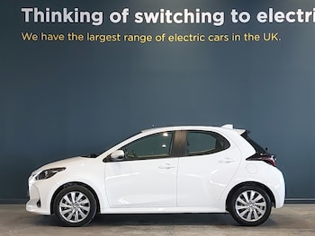 Used Toyota Yaris 2023 for sale - 77595849: Photo