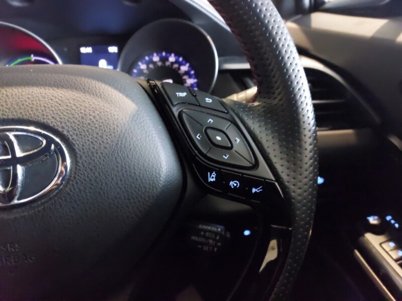 Used Toyota C-HR 2023 for sale - 77815349: Photo 11