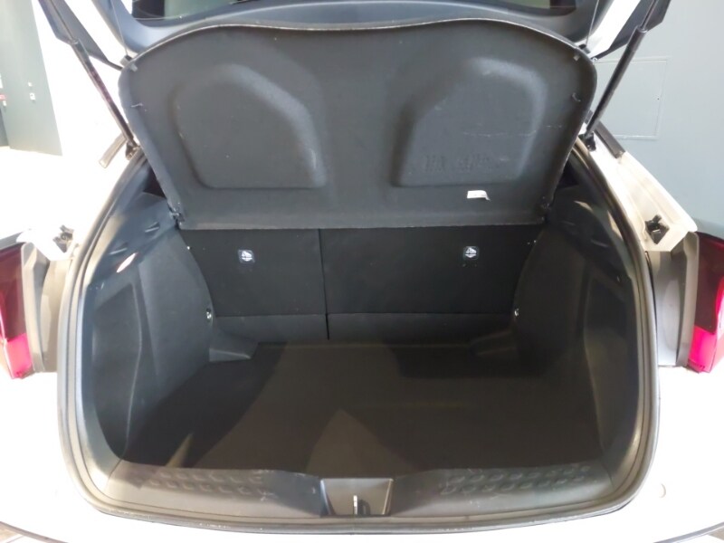 Used Toyota C-HR 2023 for sale - 77815349: Photo 8