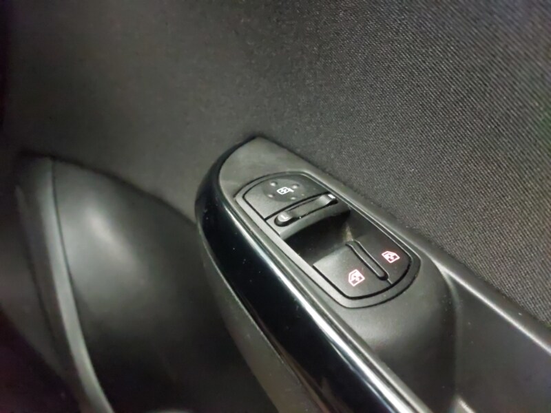 Used Vauxhall Corsa 2018 for sale - 77832393: Photo 19