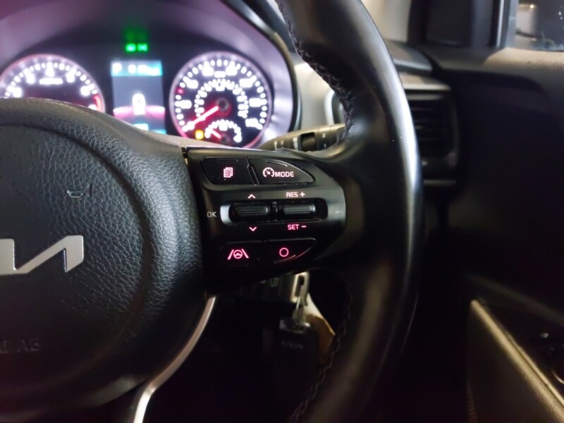 Used Kia Stonic 2023 for sale - 77299665: Photo 11