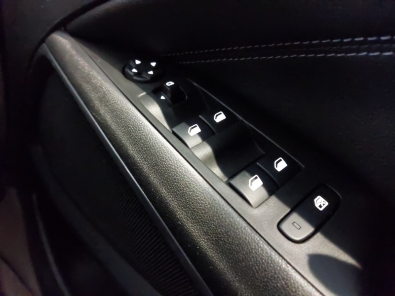 Used Vauxhall Crossland 2022 for sale - 76958930: Photo 18