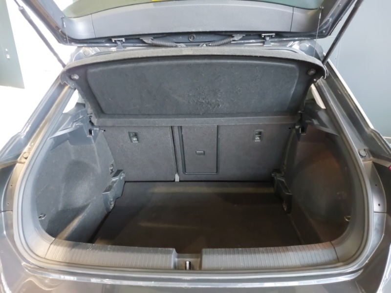 Used Volkswagen T-Roc 2018 for sale - 77907348: Photo 8