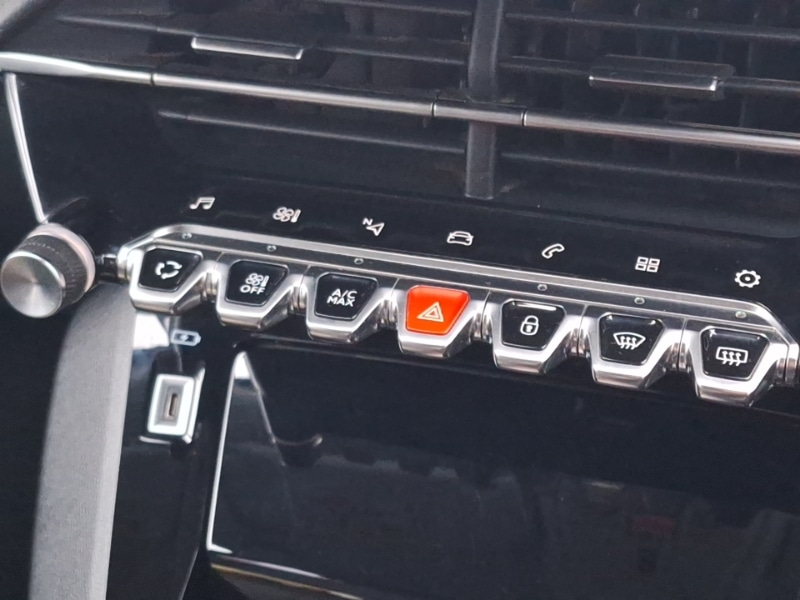 Used Peugeot 2008 2022 for sale - 77360999: Photo 12