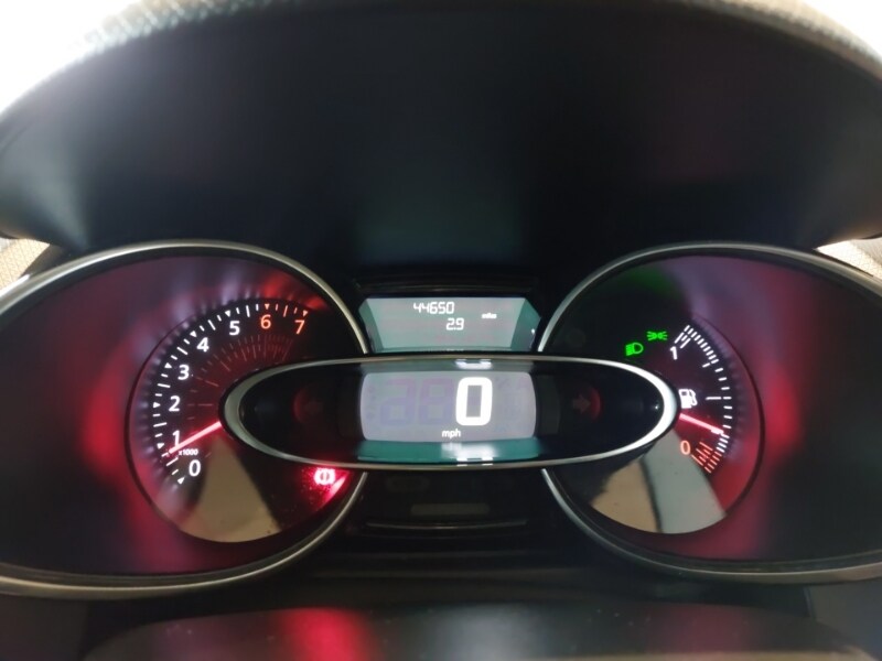 Used Renault Clio 2018 for sale - 76683676: Photo 17