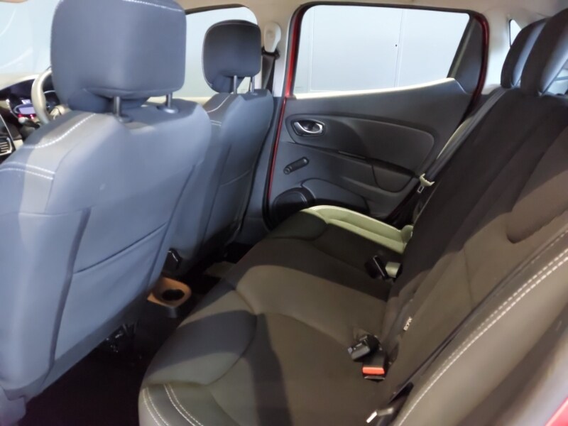 Used Renault Clio 2018 for sale - 76683676: Photo 6