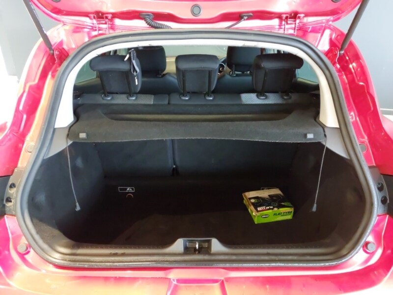 Used Renault Clio 2018 for sale - 76683676: Photo 8