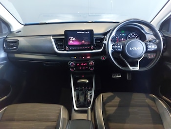 Used Kia Stonic 2023 for sale - 79517362: Photo