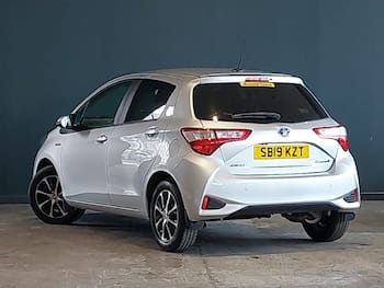 Used Toyota Yaris 2019 for sale - 79662255: Photo