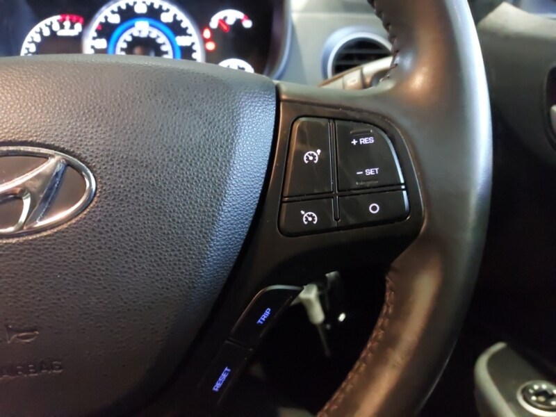 Used Hyundai i10 2017 for sale - 77502958: Photo 11