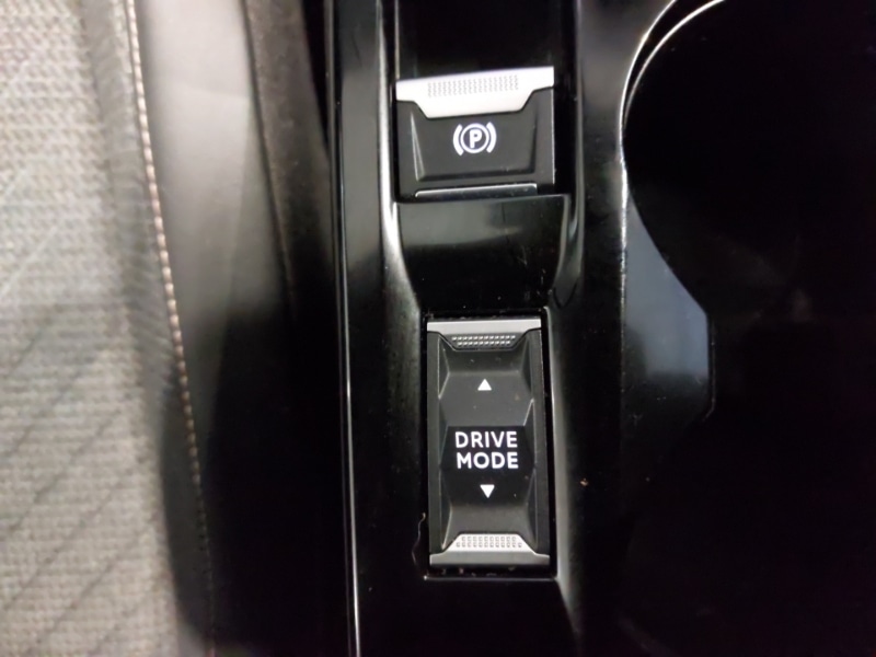 Used Peugeot 2008 2025 for sale - 77329810: Photo 17