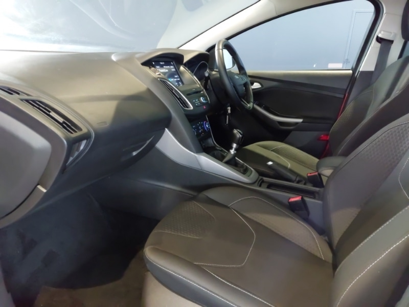 Used Ford Focus 2017 for sale - 76651517: Photo 5