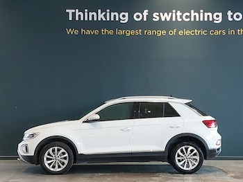 Used Volkswagen T-Roc 2022 for sale - 78837319: Photo