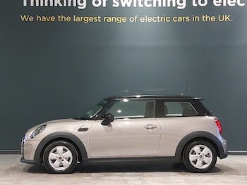 Used MINI Convertible 2021 for sale - 77750550: Photo