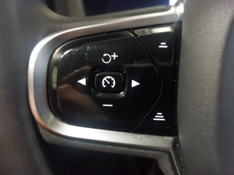 Used Volvo XC60 2023 for sale - 77118901: Photo 10