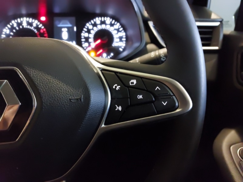 Used Renault Clio 2021 for sale - 77299680: Photo 11