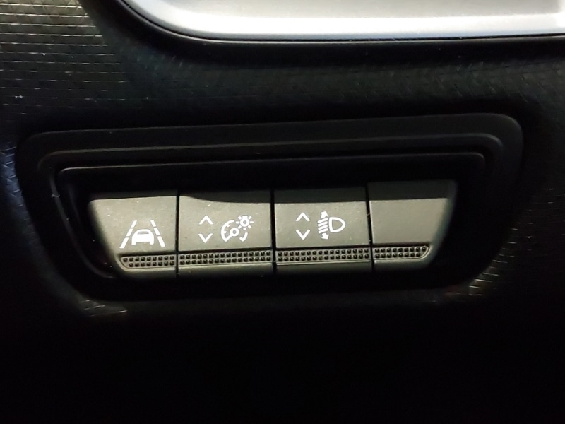 Used Renault Clio 2021 for sale - 77299680: Photo 19