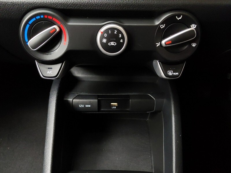 Used Kia Stonic 2023 for sale - 76401106: Photo 13