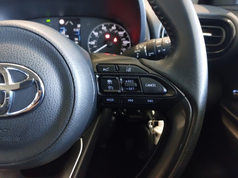 Used Toyota Yaris 2022 for sale - 77028411: Photo 11