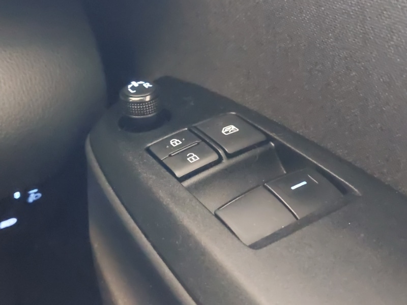 Used Toyota Yaris 2022 for sale - 77028411: Photo 19