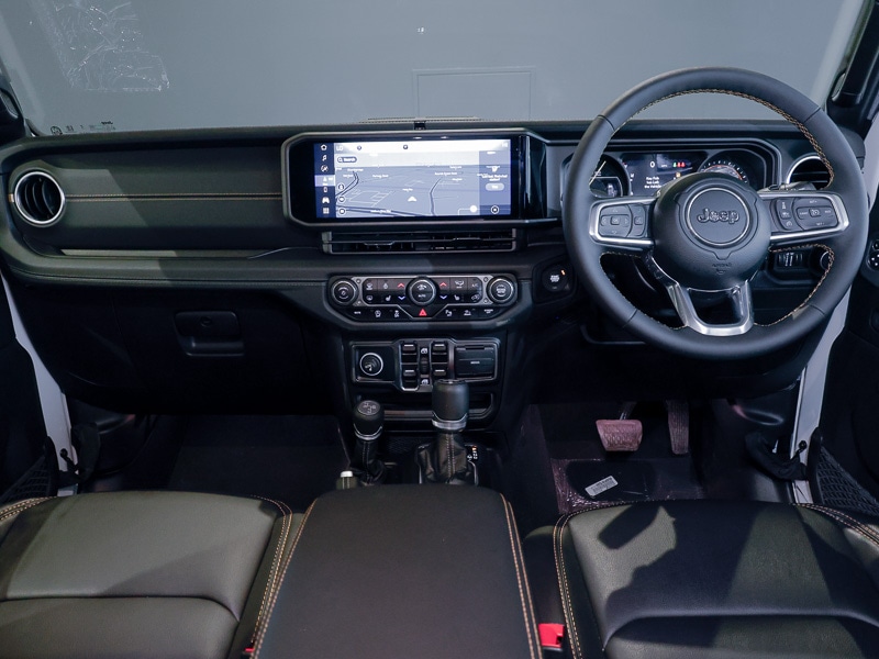 Used Jeep Wrangler 2025 for sale - 77123219: Photo 2