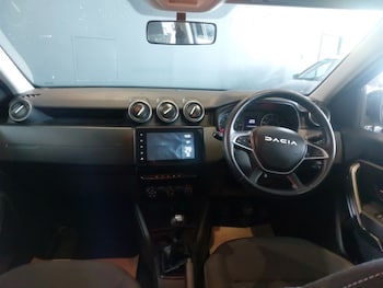 Used Dacia Duster 2024 for sale - 78740436: Photo