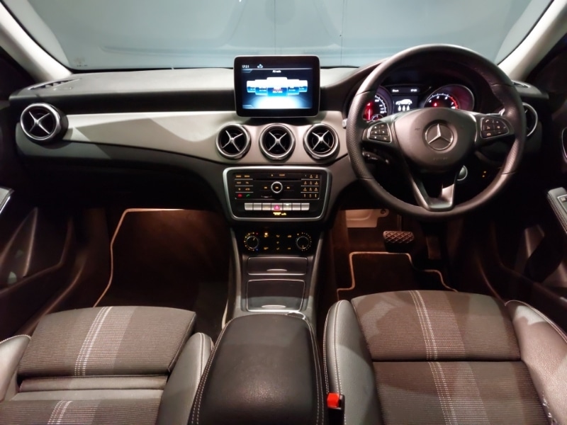 Used Mercedes-Benz GLA 2019 for sale - 77366190: Photo 2