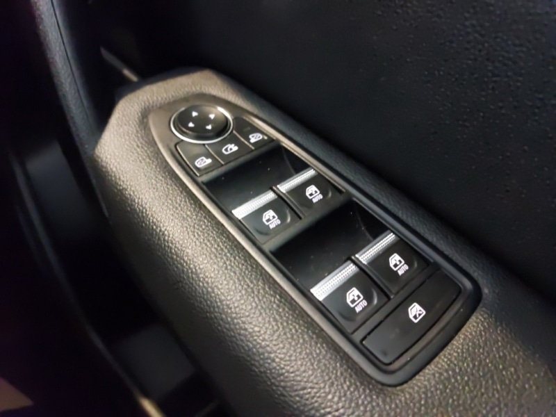 Used Renault Captur 2023 for sale - 78187299: Photo 19