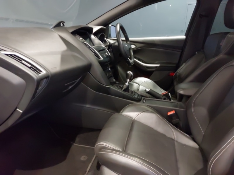 Used Ford Focus 2017 for sale - 77357891: Photo 5